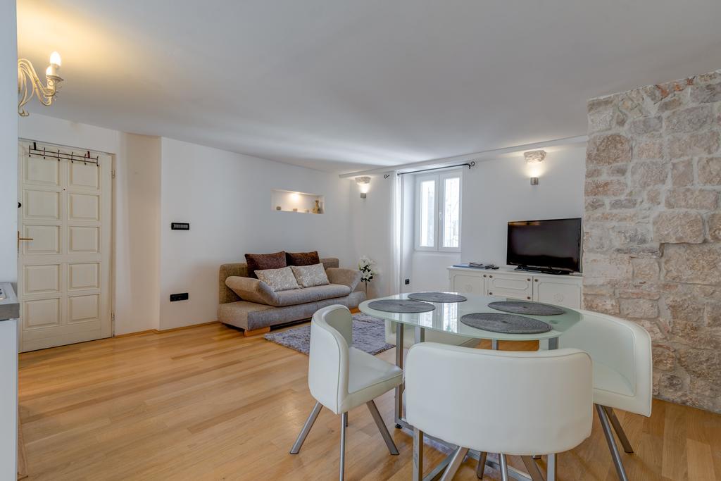 Temple Luxury Apartments & Rooms Split Bagian luar foto