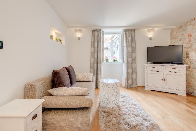 Temple Luxury Apartments & Rooms Split Bagian luar foto