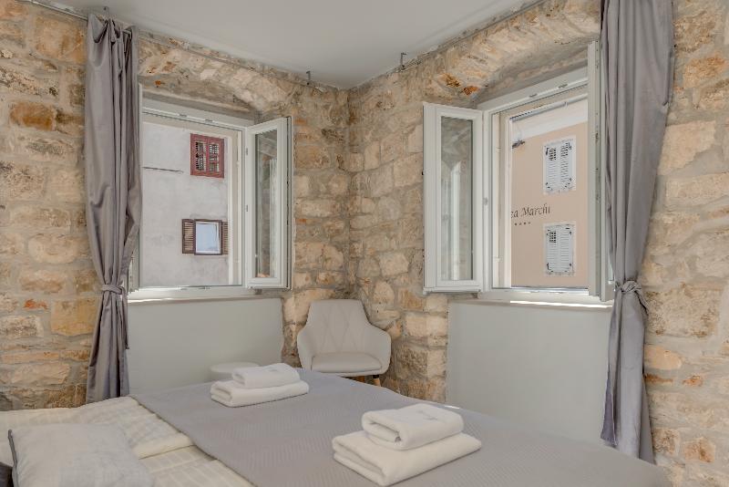 Temple Luxury Apartments & Rooms Split Bagian luar foto