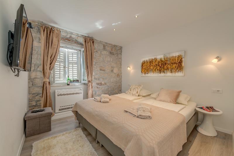 Temple Luxury Apartments & Rooms Split Bagian luar foto